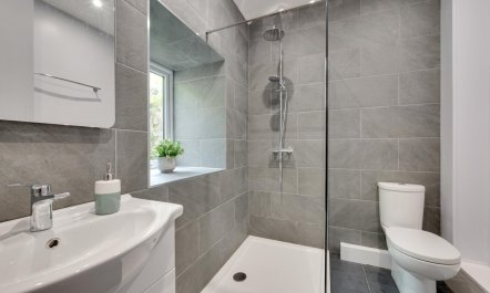 3 Bed in Llanllechid 3