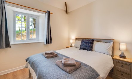 3 Bed in Llanllechid 4