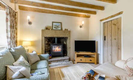 2 Bed in Middleton-by-Youlgrave 1