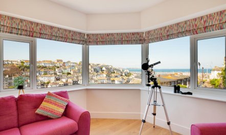 3 Bed in Brixham 1