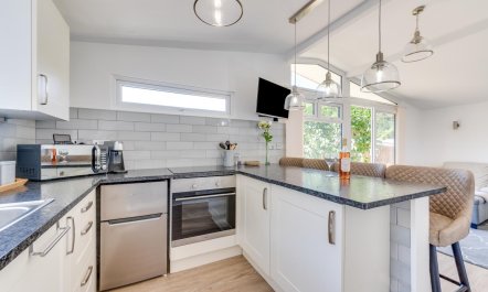 2 Bed in Caswell Bay