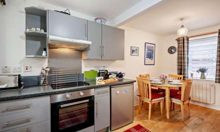 2 Bed in Seahouses 2