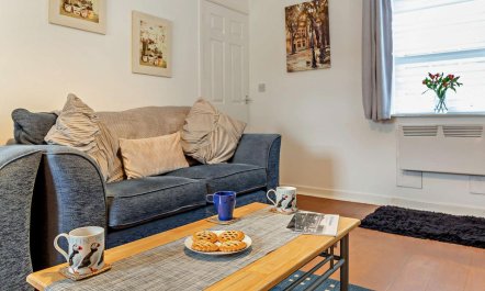 2 Bed in Seahouses 9