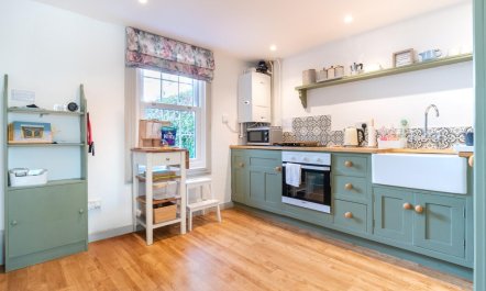 2 Bed in Woodbridge 1