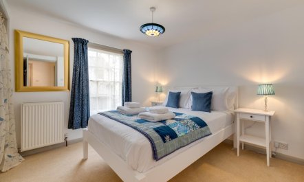 2 Bed in Woodbridge 2