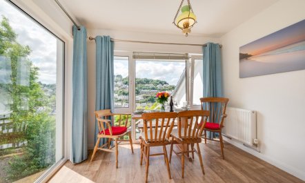 2 Bed in Looe 6
