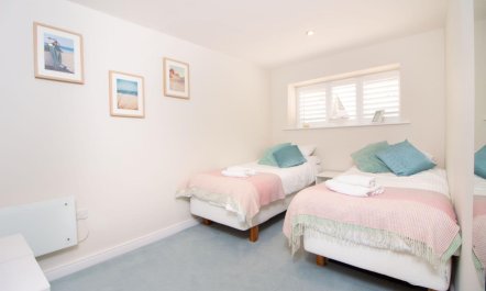 2 Bed in Brixham 9