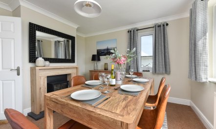 3 Bed in Llanbedrog 9