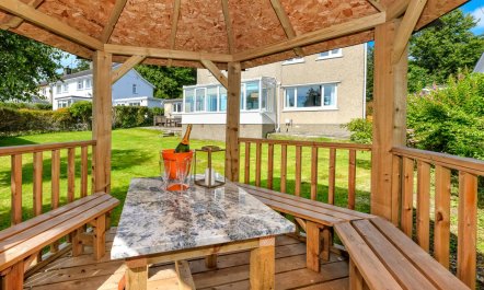 3 Bed in Llanbedrog 2