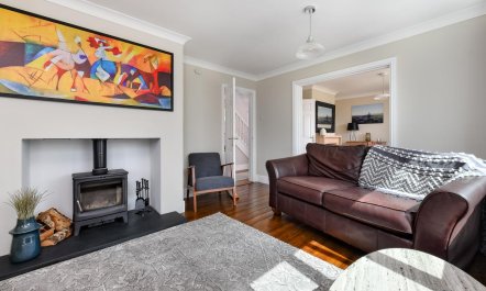 3 Bed in Llanbedrog 1