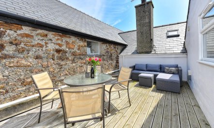 2 Bed in Abersoch 0