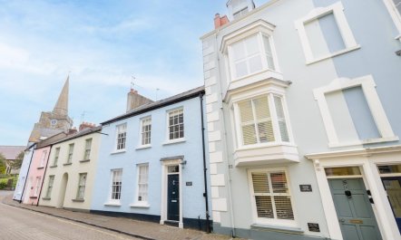 3 Bed in Tenby 8