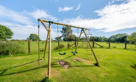 4 Bed in Garndolbenmaen 3