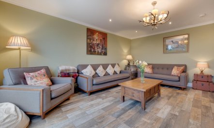 8 Bed in Llanrhidian 6