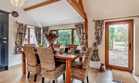 1 Bed in Swanton Abbott 5