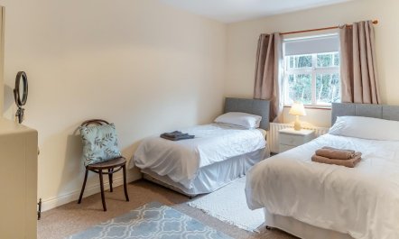 2 Bed in Glengarriff 7