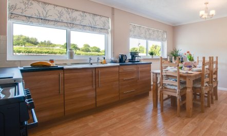 3 Bed in Aberaeron 4