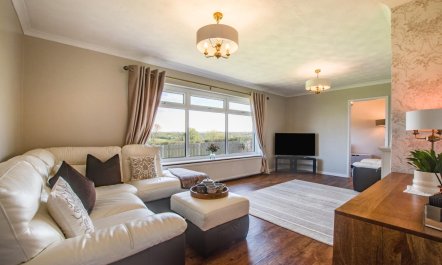 3 Bed in Aberaeron 2