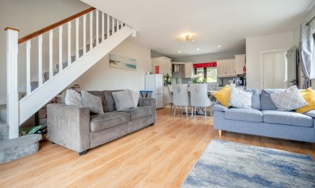 2 Bed in Leap 6