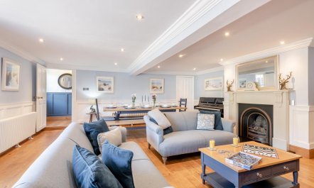 8 Bed in Bacton 4