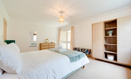 2 Bed in Carlyon Bay 8