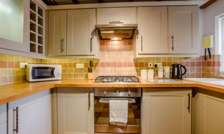 2 Bed in Pakefield 8