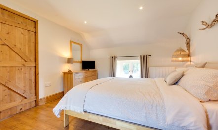 2 Bed in Reynoldston 8