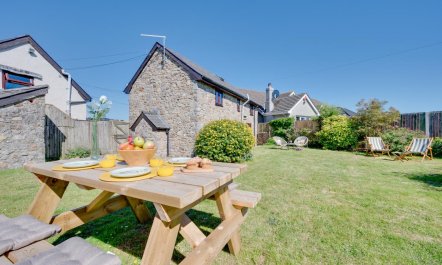 2 Bed in Reynoldston 3