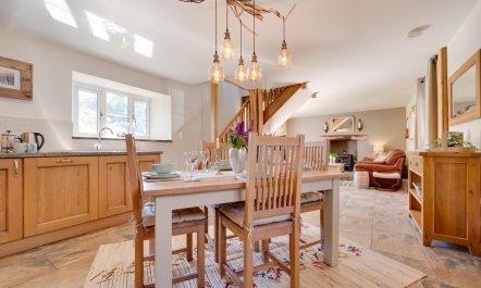 2 Bed in Reynoldston 5