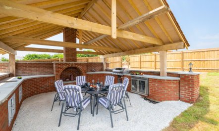 4 Bed in Horningtops 7