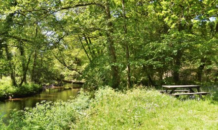 2 Bed in Two Waters Foot 8