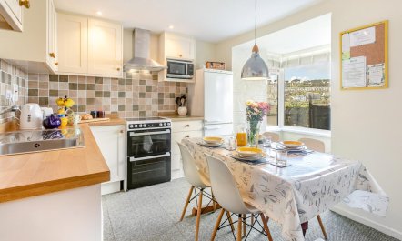 2 Bed in Polruan 2