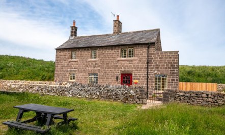 2 Bed in Brassington 1