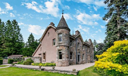 9 Bed in Tomintoul