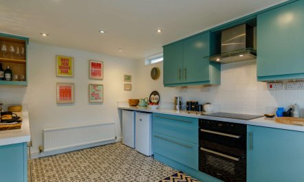 4 Bed in Mawgan Porth 7