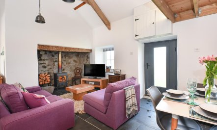 3 Bed in Pengroeslon 5