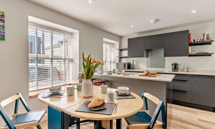 2 Bed in Aberaeron 6