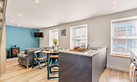 2 Bed in Aberaeron 1