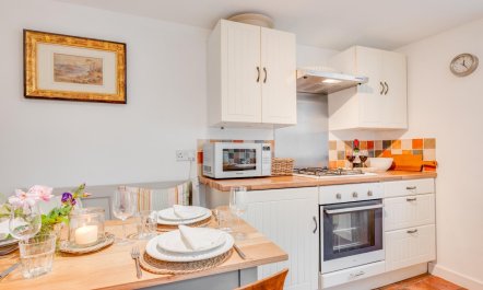 2 Bed in Appledore 8