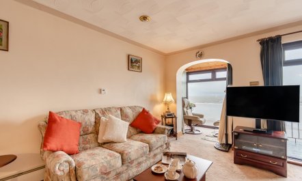 4 Bed in Saundersfoot 1