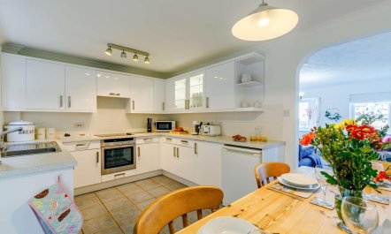 3 Bed in Porthleven 4
