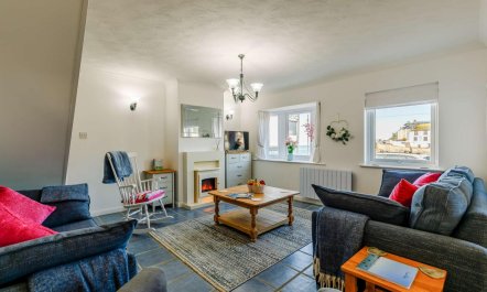 3 Bed in Porthleven 2