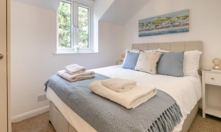 3 Bed in Porthleven 7