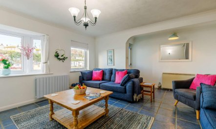 3 Bed in Porthleven 8