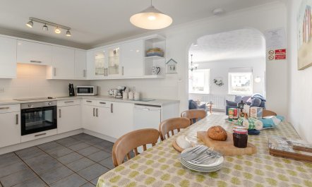 3 Bed in Porthleven 6