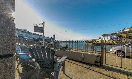 3 Bed in Porthleven