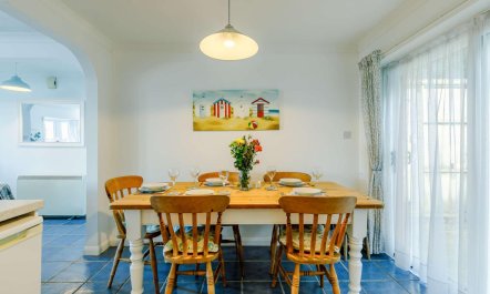 3 Bed in Porthleven 6