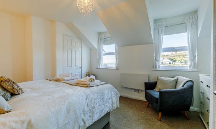 3 Bed in Porthleven 5