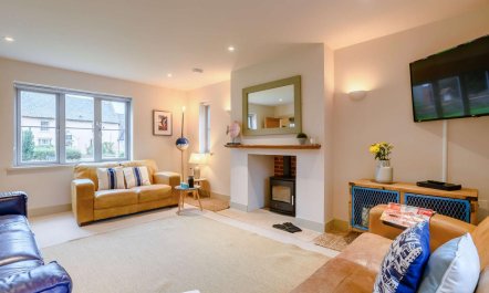 4 Bed in Holt 1