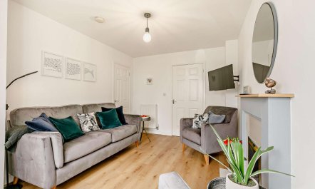 2 Bed in Charlestown 2